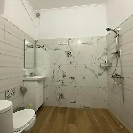 Konukevi Memushi Gjirokastër