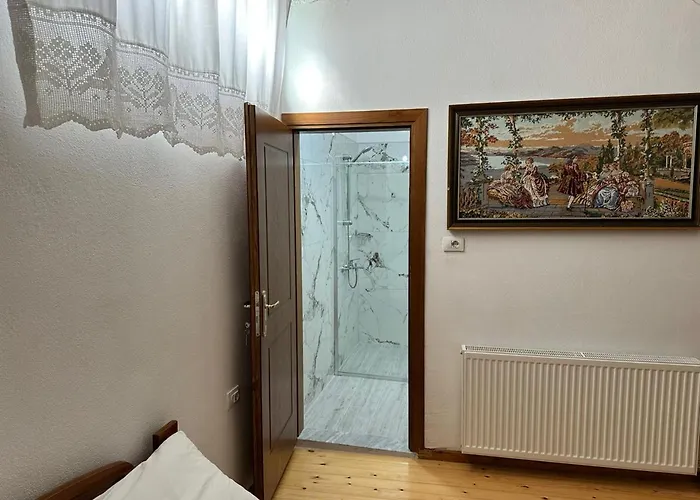 Konukevi Memushi Gjirokastër