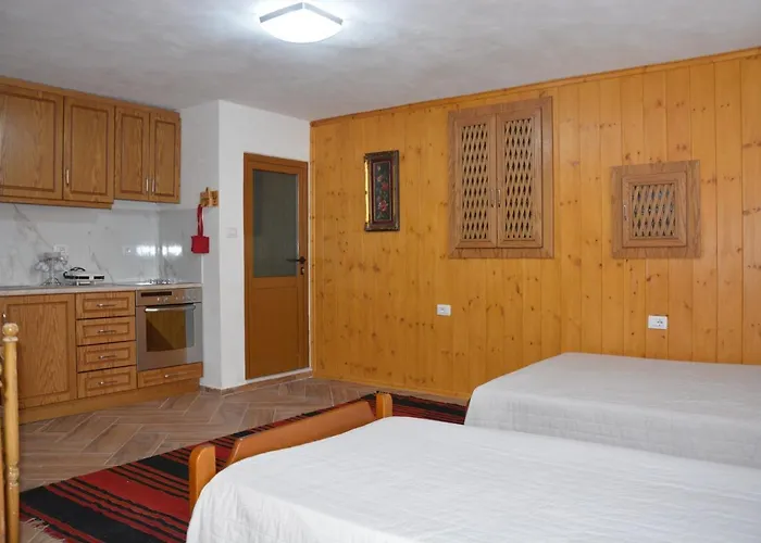 Memushi Konukevi Gjirokastër